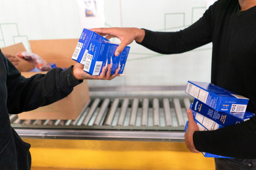 US senators to urge USDA to reinstate canceled local food programs