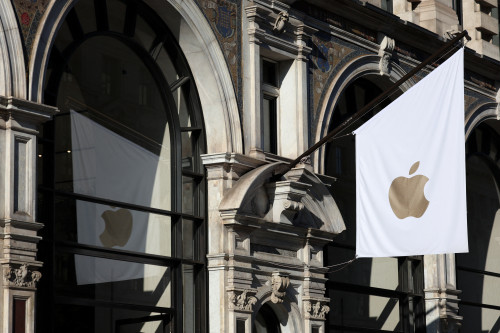 Apple losing over $1 billion a year on streaming service, the Information reports