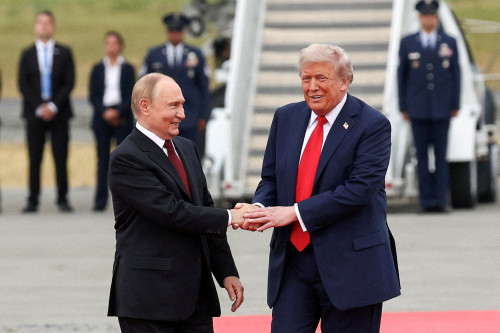 Trump interrupts talks with European leaders to call Putin, reports Germany’s Bild