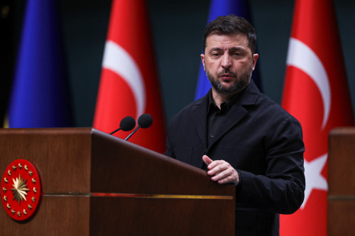 US proposals to end Russia’s war involve Ukraine giving up land, some weapons, sources say