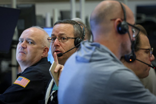 Stock indexes fall while gold and silver rise with oil