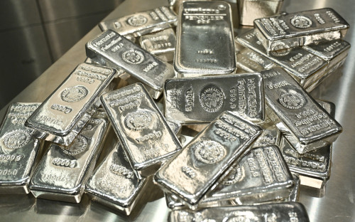 Silver hits record high above $100/oz as gold closes in on $5,000 milestone