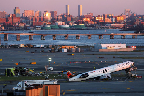 LaGuardia controller staffing may have violated procedures on night of collision, document shows