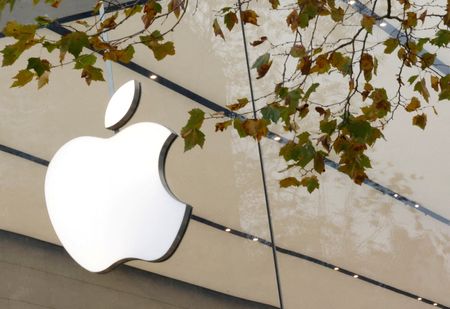 Apple inks multi-billion-dollar deal with Broadcom for U.S.-made chips