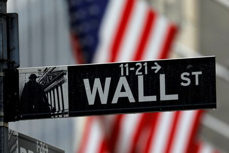 US stocks slip, crude gains on Russia tensions, rate hike worries