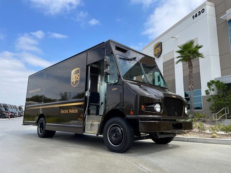 Startups with electric vans race to fill demand for zero-emissions delivery