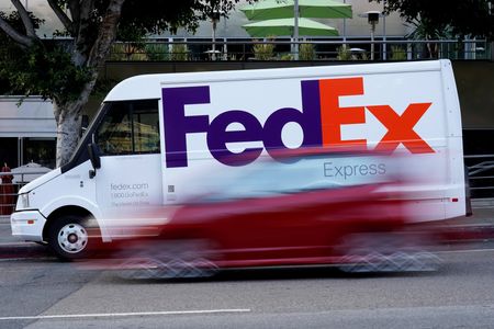FedEx shares pop on hefty profit beat, UPS customer wins
