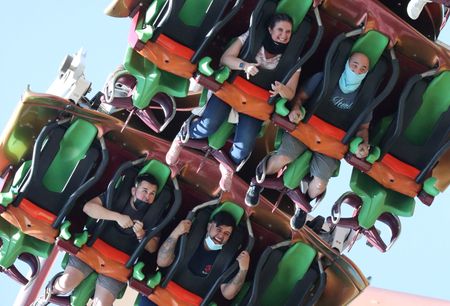 Exclusive-US amusement park operators Cedar Fair, Six Flags in merger talks – sources