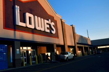 Lowe’s sees steeper drop in annual sales as DIY demand stumbles