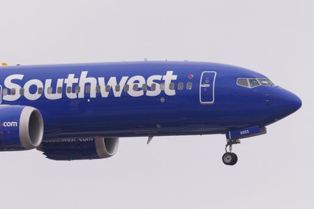 Southwest, pilots’ union nearing preliminary labor deal – source